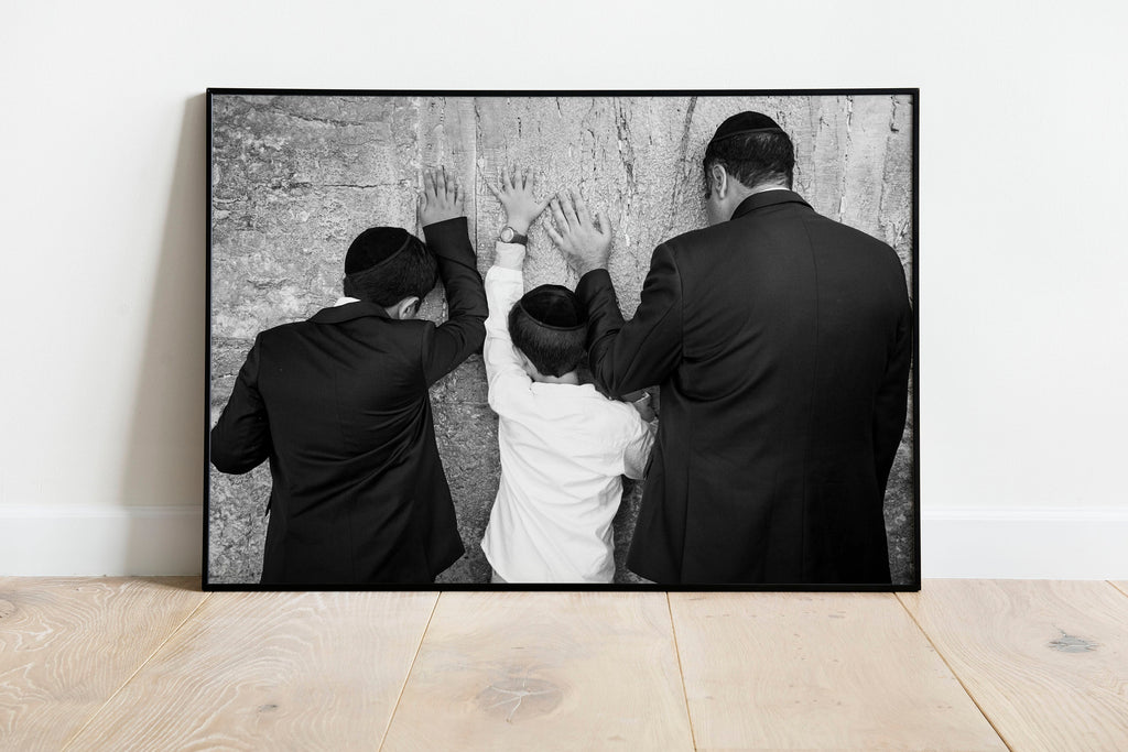 Jewish Wall Kotel — Father and sons praying on a stone of the wailing wall, the Kotel, Jerusalem