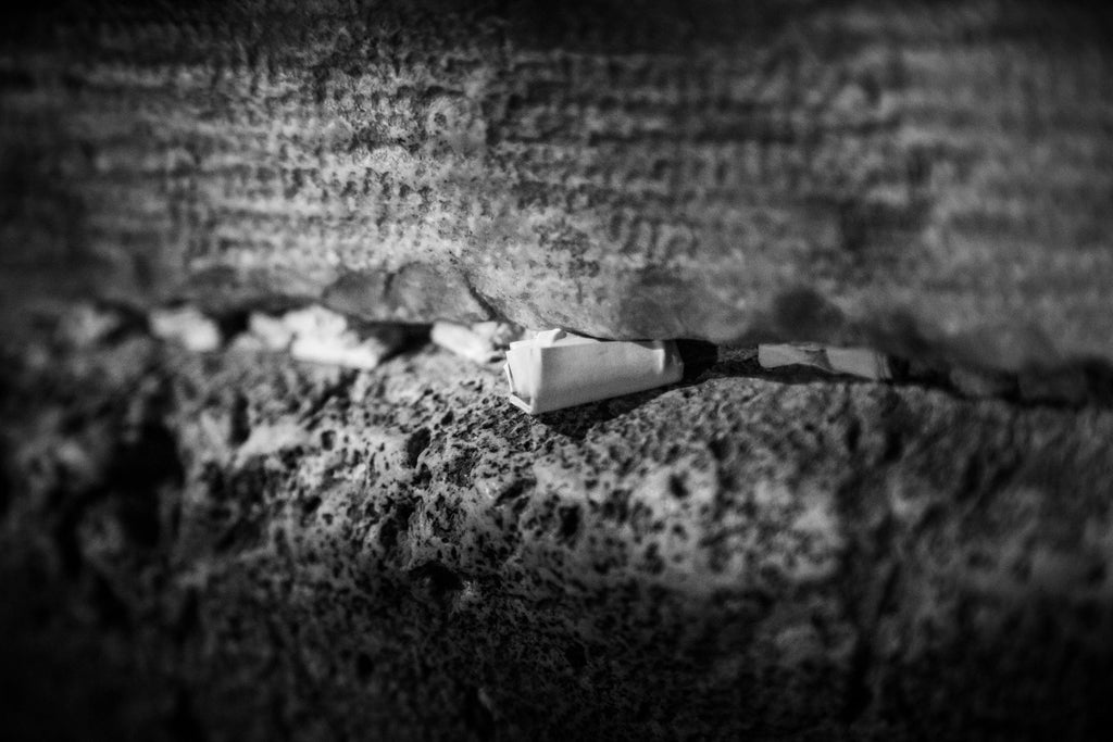 Back and White Kotel Stone Wall Art with a Prayer Note