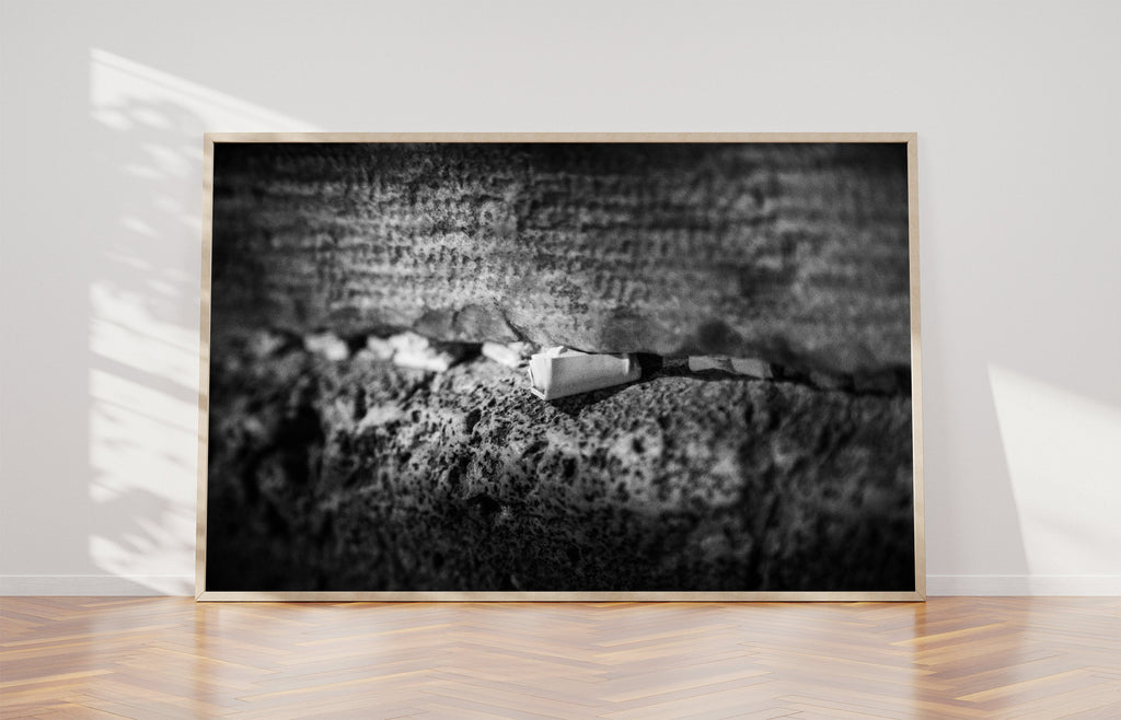 Back and White Kotel Stone Wall Art with a Prayer Note