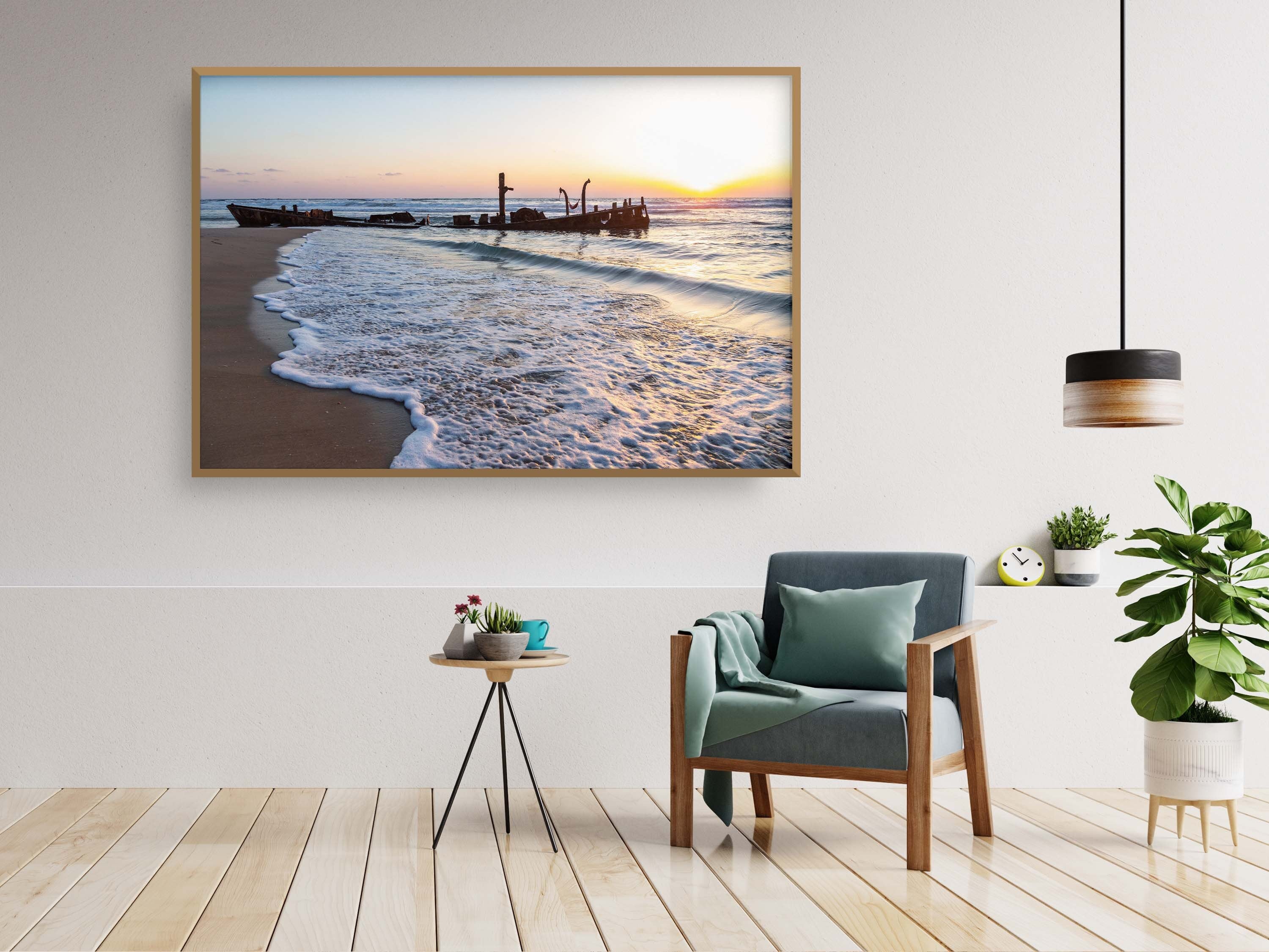 Holy Land Israeli Seascape with Wrecked Fishing Boat — Beach and Waves At Sunset