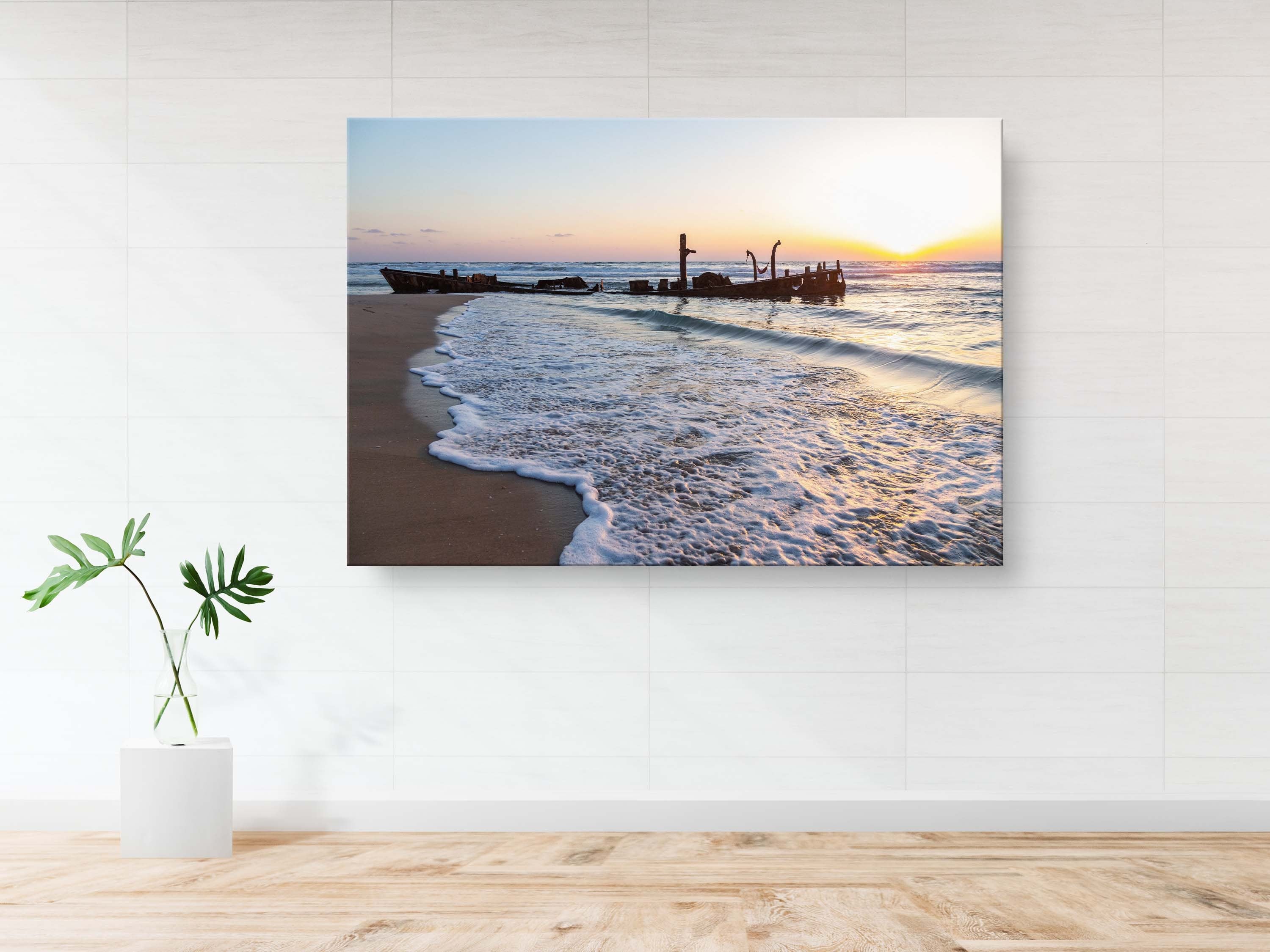 Holy Land Israeli Seascape with Wrecked Fishing Boat — Beach and Waves At Sunset