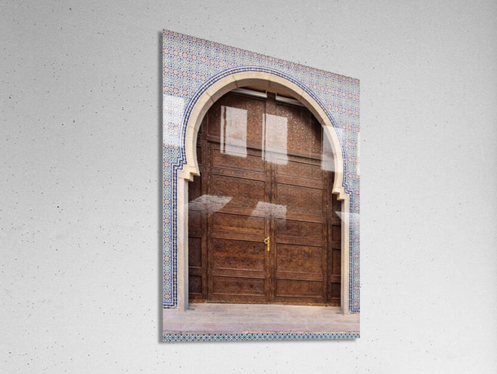 Jerusalem Old Carved Wooden Door with Moroccan Andalusian Decorative Mosaic — Worldwide North Africa Jewish Heritage Center Entrance