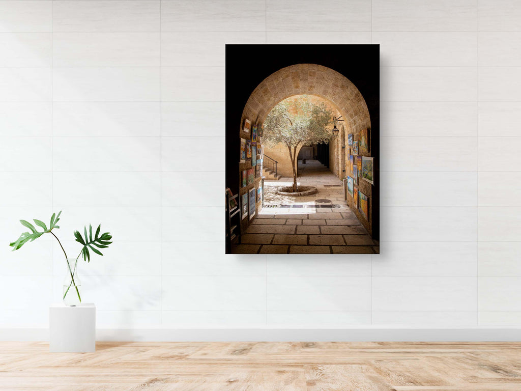 Jerusalem Old City Street — Pedestrian Street with Olive Tree Arch — Jewish Quarter
