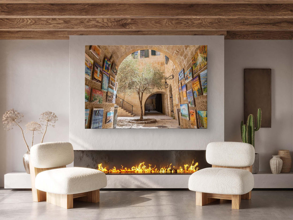 Jerusalem Old City Pedestrian Street with Olive Tree and Arch & Paintings on the Wall — Cardo Jewish Quarter