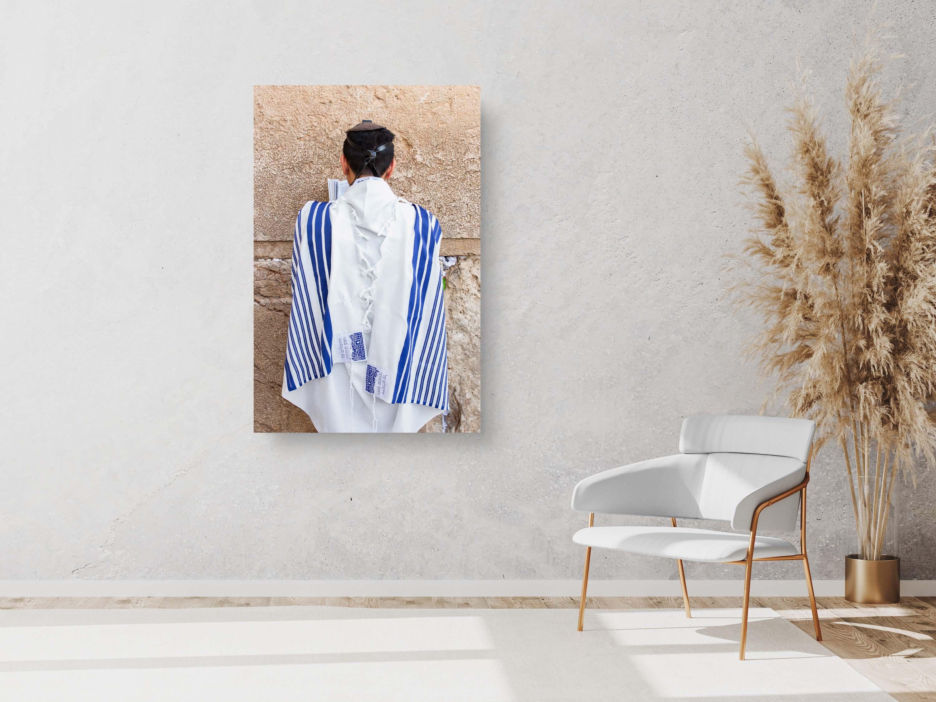 Kotel Western — Jewish Man Praying with Blue Tekhelet Tallit