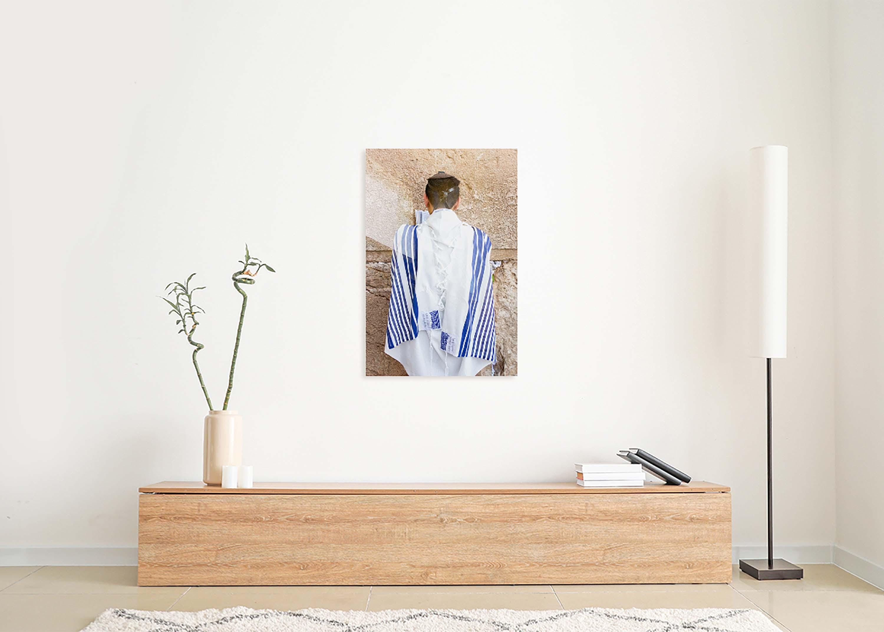 Kotel Western — Jewish Man Praying with Blue Tekhelet Tallit
