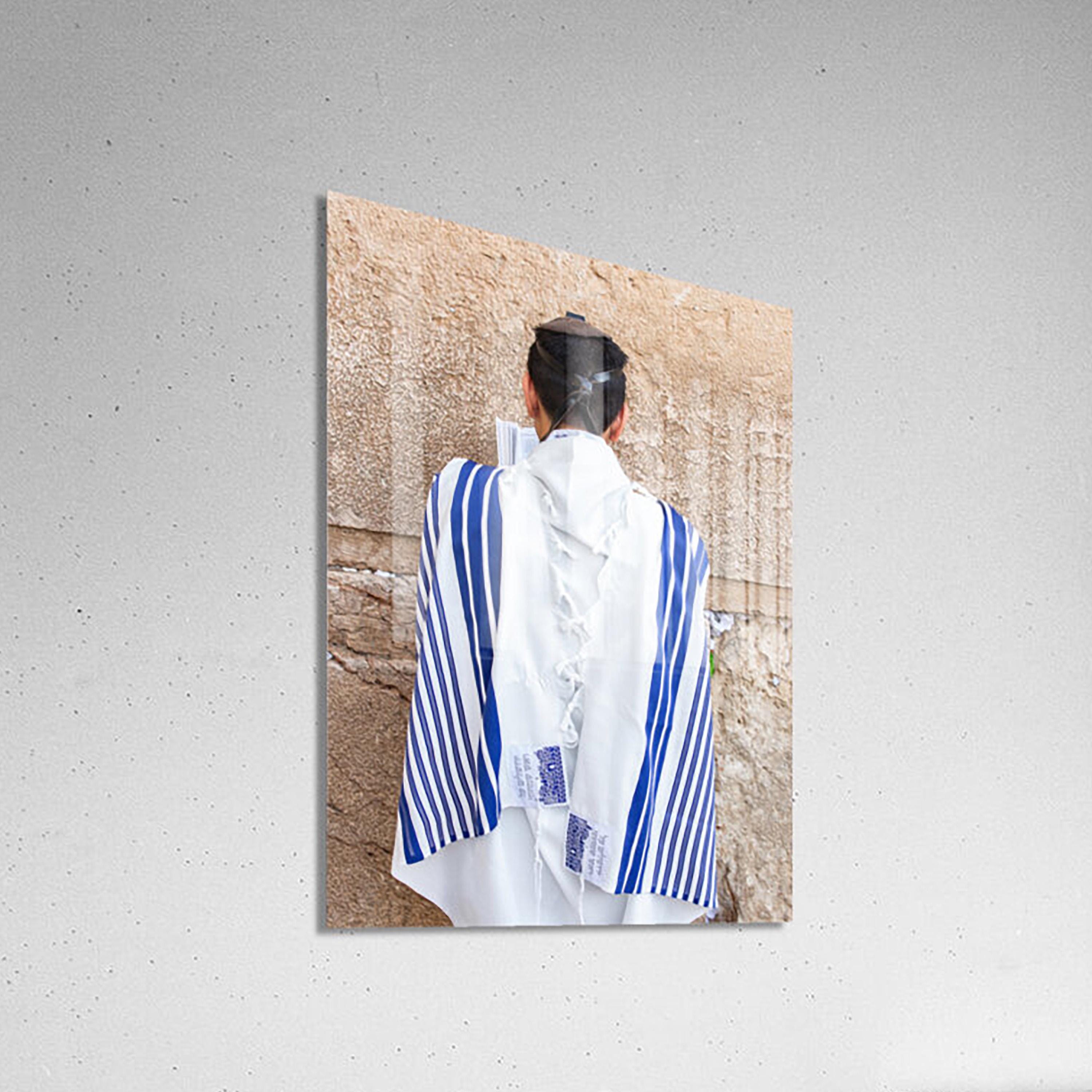Kotel Western — Jewish Man Praying with Blue Tekhelet Tallit